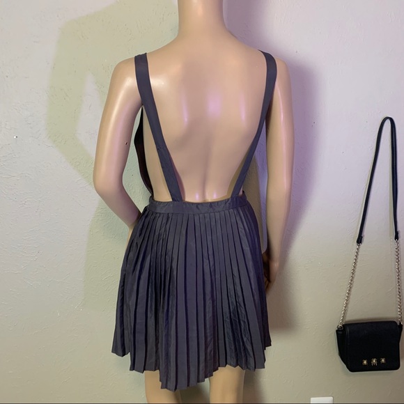 Forever 21 Pleated Open Back Dress - Picture 3 of 4